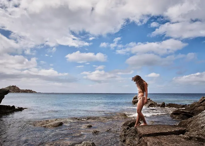 Santa Katerina - Sea View & Outdoor Hot Tub فيلة