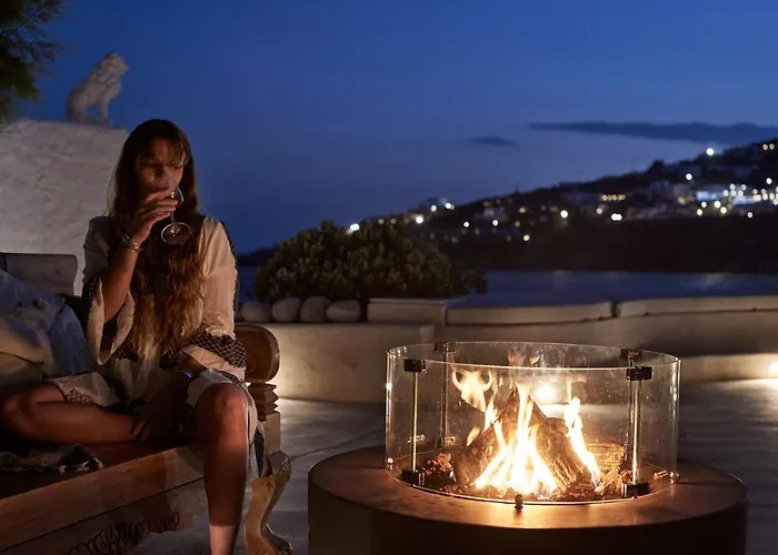 Santa Katerina - Sea View & Outdoor Hot Tub فيلة